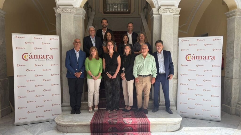 WhatsApp Image 2025 06 06 at 10.30.49 - La sede de la Cámara de Comercio de Cádiz ha acogido una reunión de coordinación de la Red Cameral Andaluza