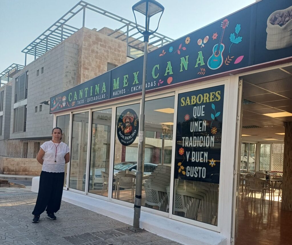 Miriam emprendedora mojaquera y promotora del restaurante Don Pancho en Garrucha 1 - La Cámara de Comercio de Almería impulsa el emprendimiento, la financiación y el relevo empresarial en la provincia